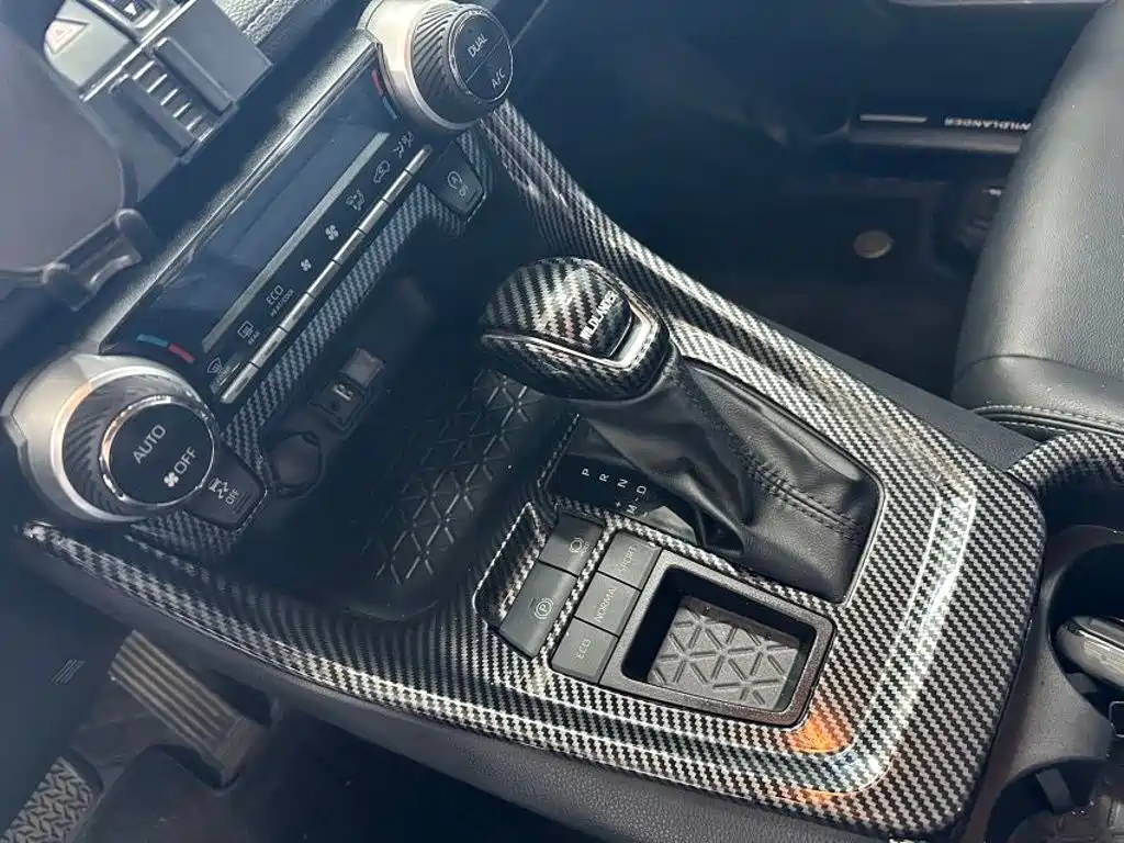 Toyota Wildlander — миниатюра 6