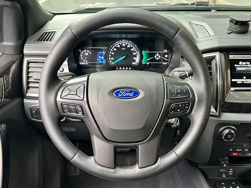Ford Everest — миниатюра 9