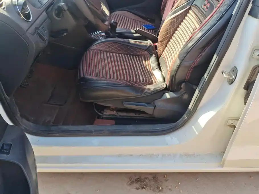 Volkswagen Jetta — миниатюра 9