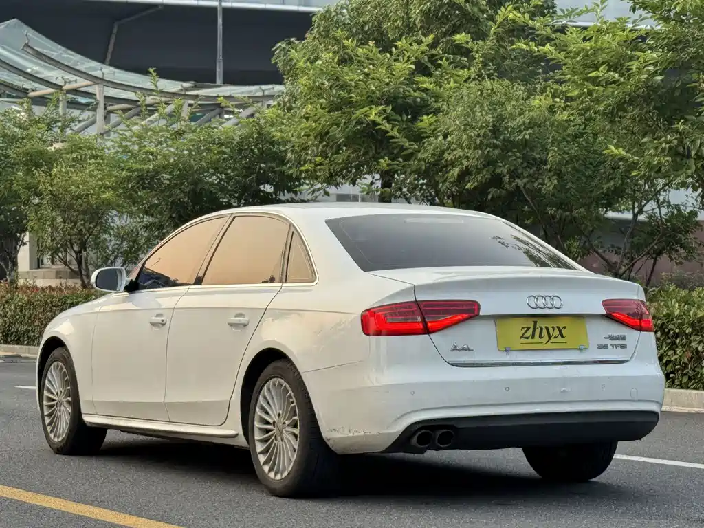 Audi A4L 2015 35 TFSI AT Comfort