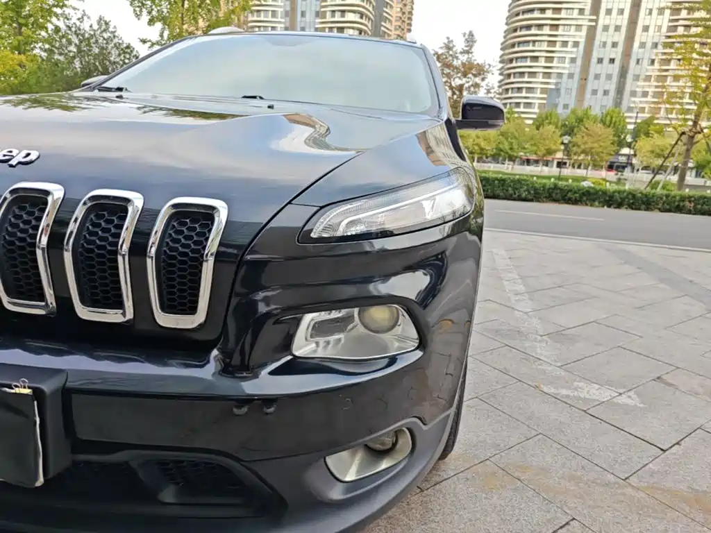 Jeep Cherokee — миниатюра 24