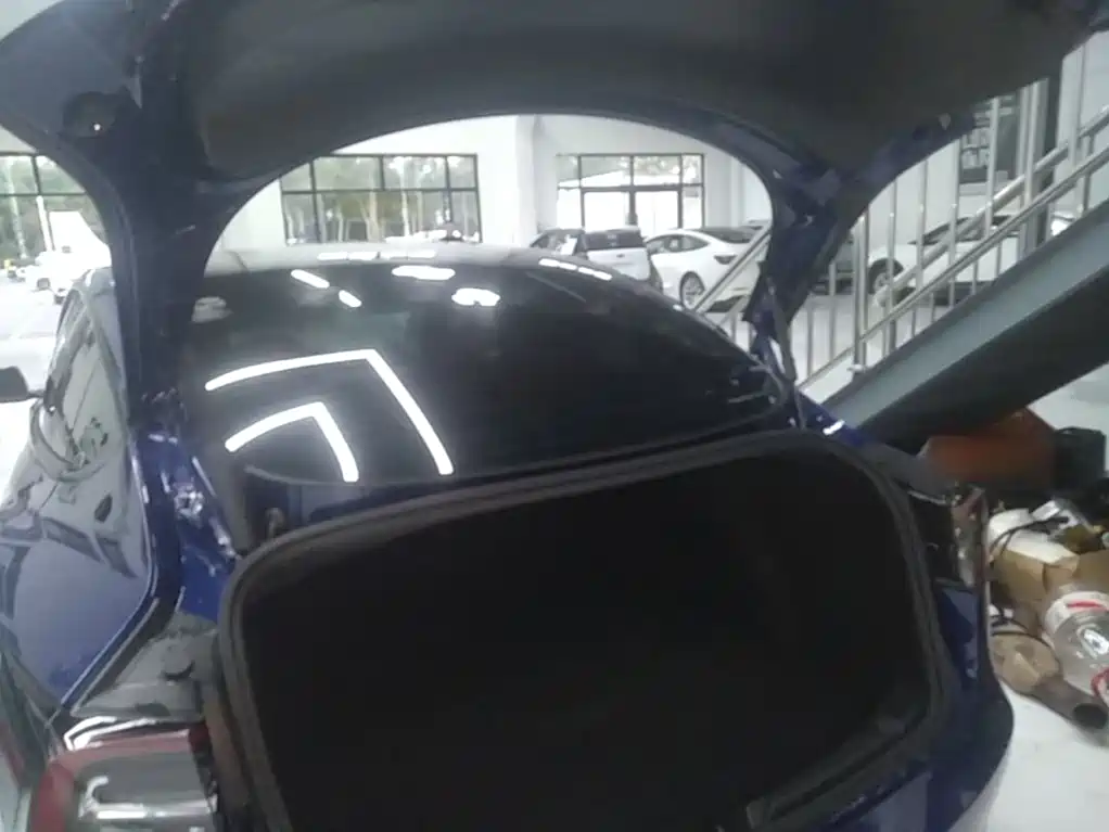 Tesla Model 3 — миниатюра 19