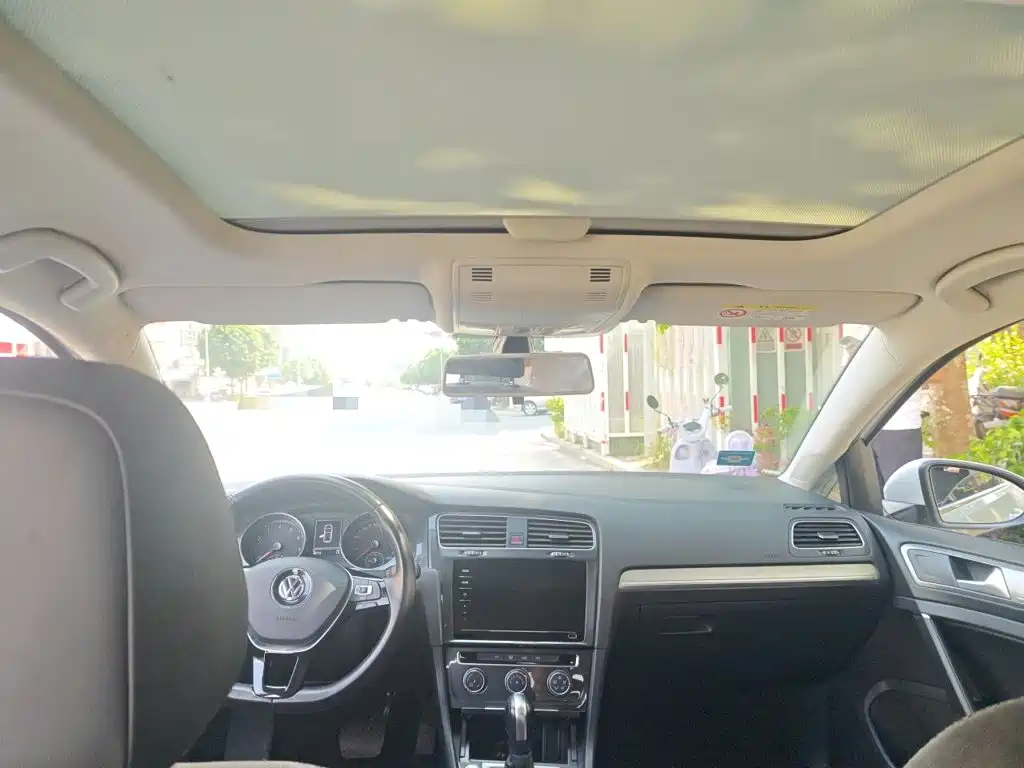 Volkswagen Golf — миниатюра 14