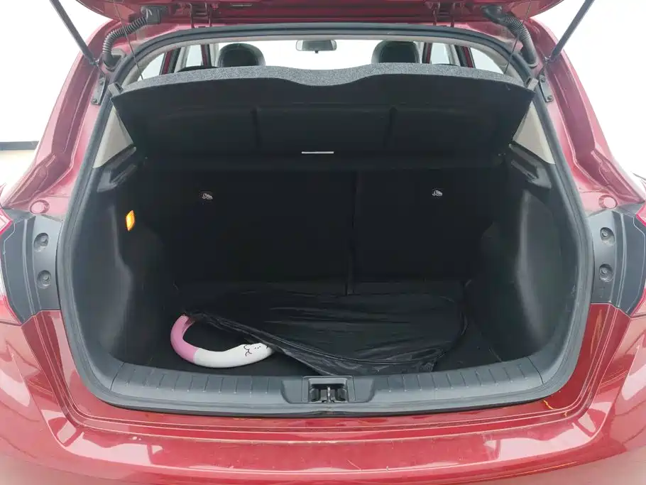 Nissan Tiida — миниатюра 4