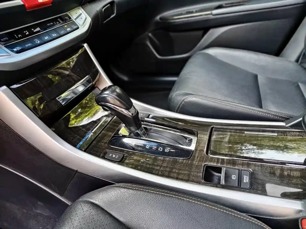 Honda Accord — миниатюра 19
