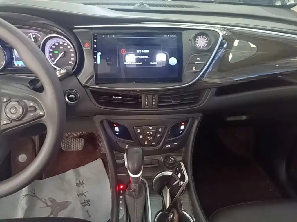 Buick Envision Plus — миниатюра 13