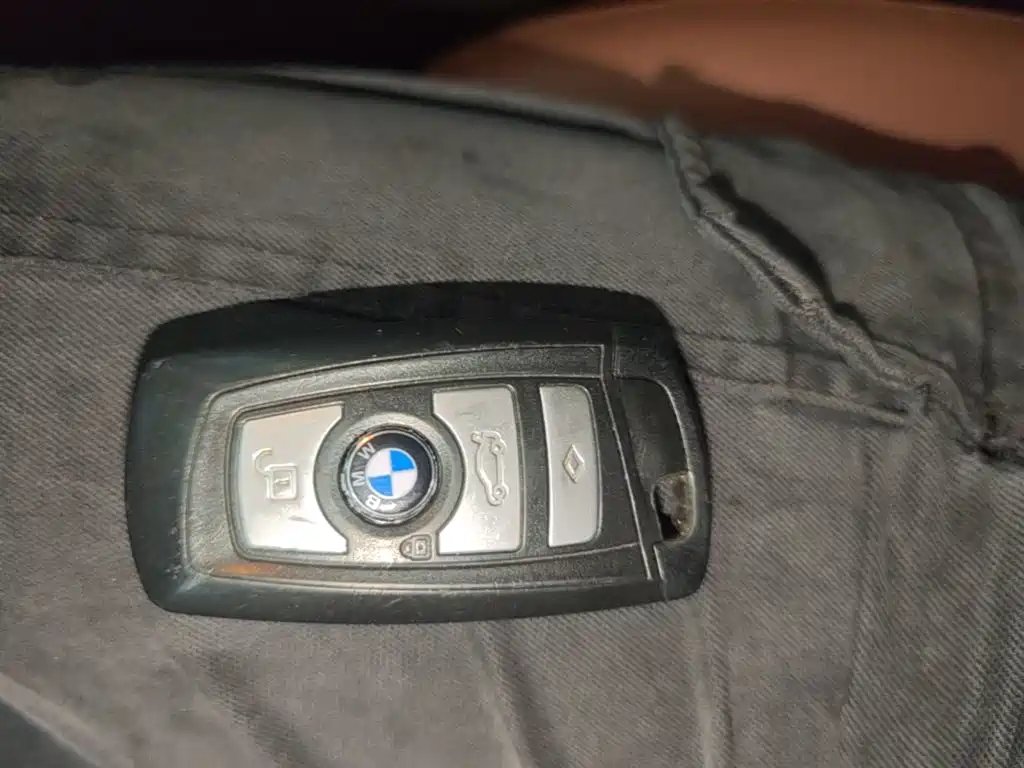 BMW 5 Series — миниатюра 9
