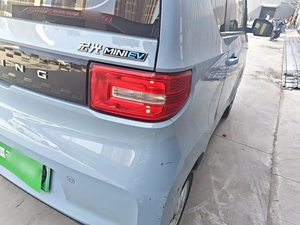 Wuling MINIEV — миниатюра 8