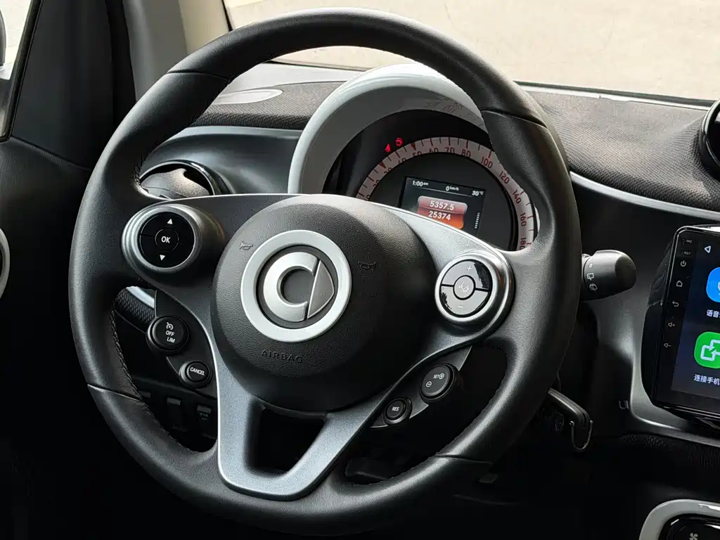 smart Smart Fortwo — миниатюра 9
