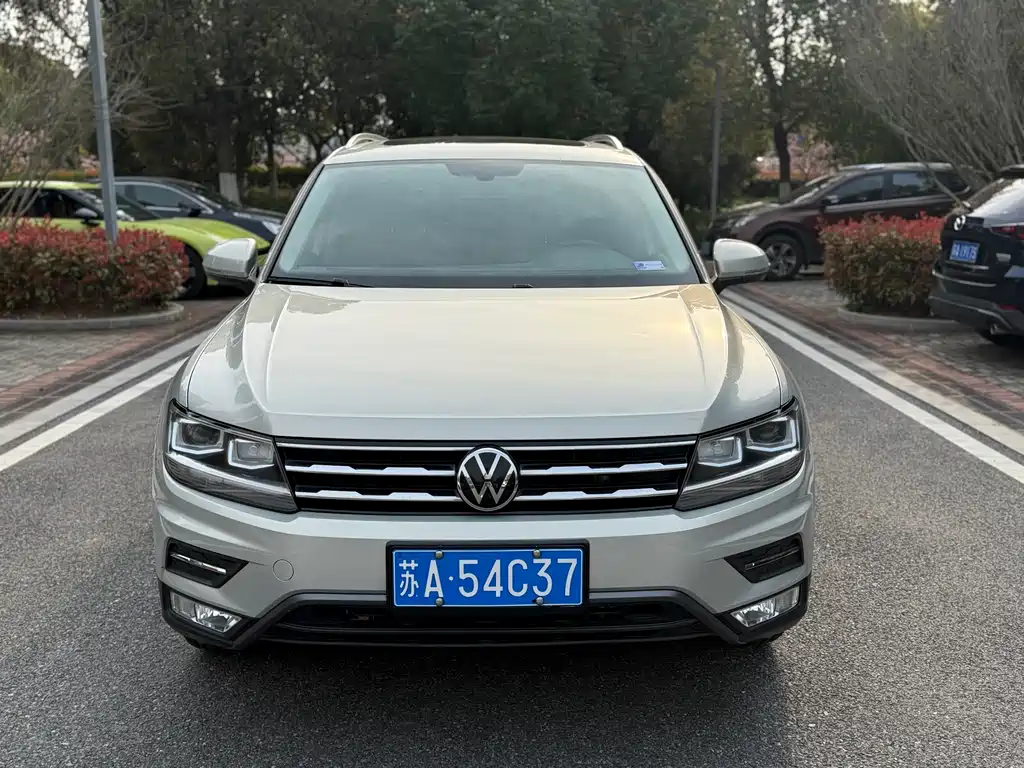 Volkswagen Tiguan L L 2021 330TSI AT