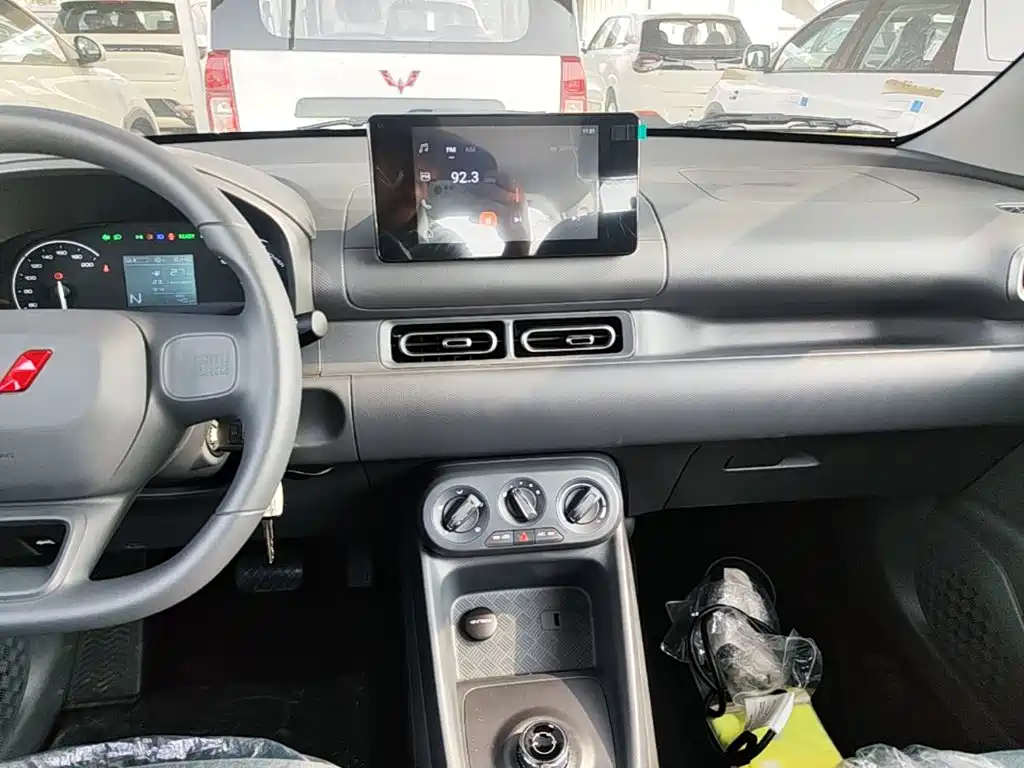 Wuling Hongguang EV — миниатюра 13