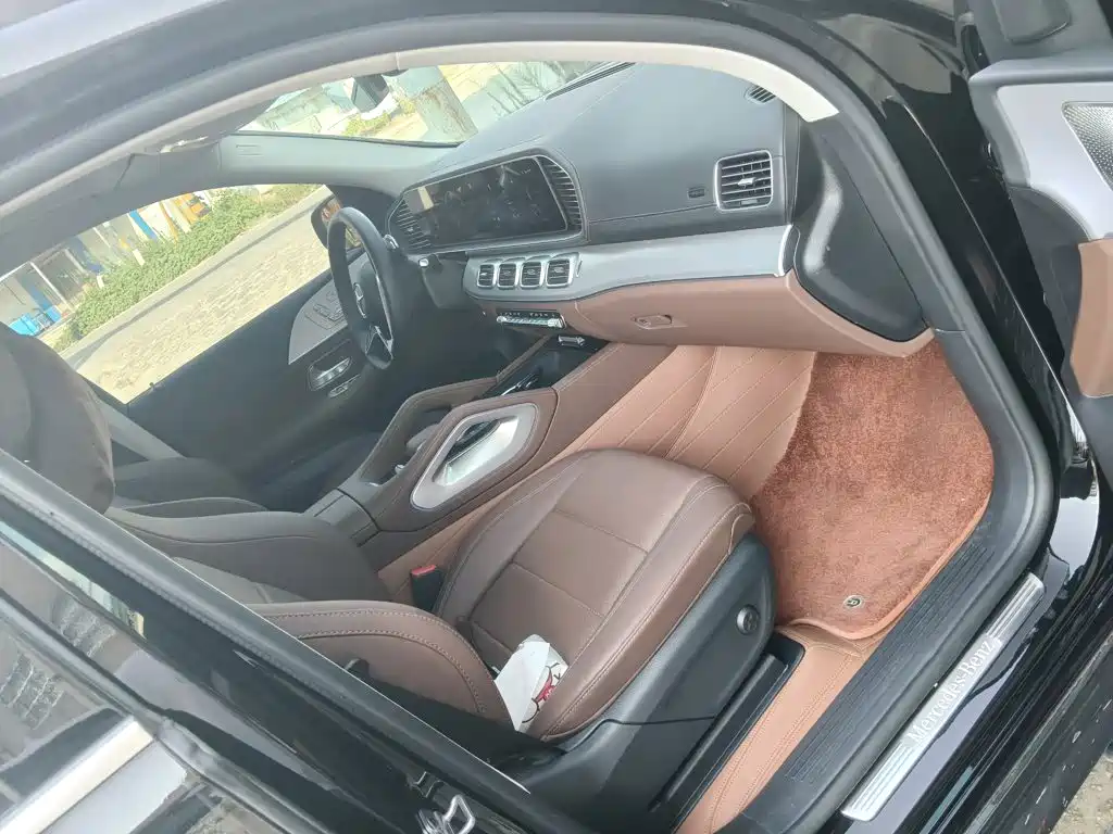 Mercedes-Benz GLS — миниатюра 7