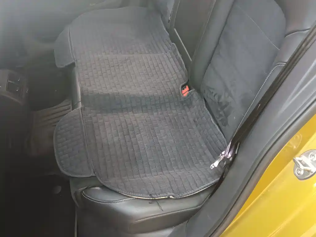 Volkswagen Golf — миниатюра 18