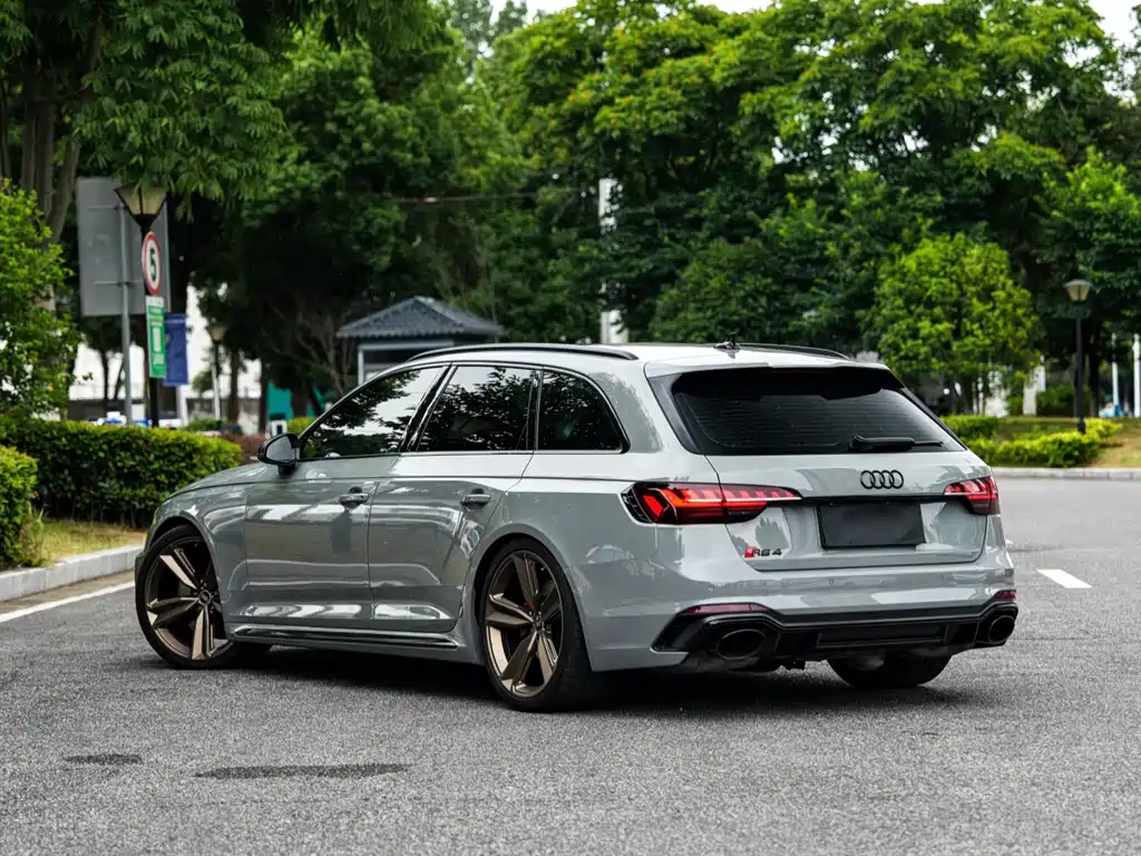 Audi RS 4 2021 RS4 Avant