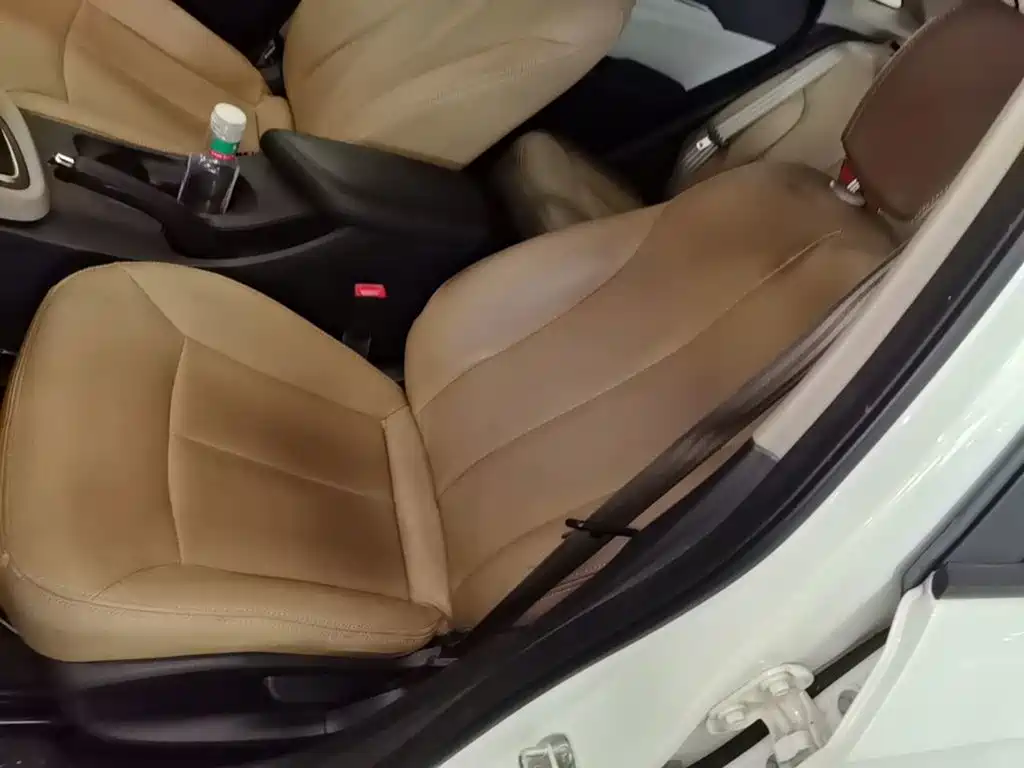 Buick Excelle — миниатюра 15