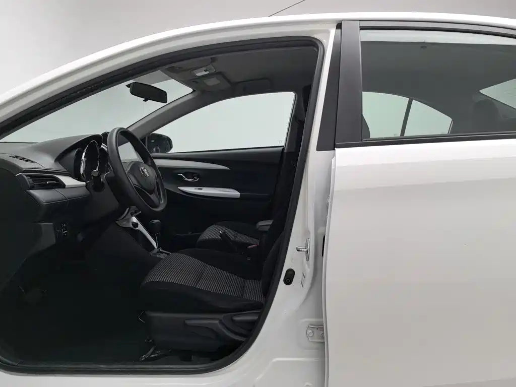 Toyota Vios — миниатюра 10