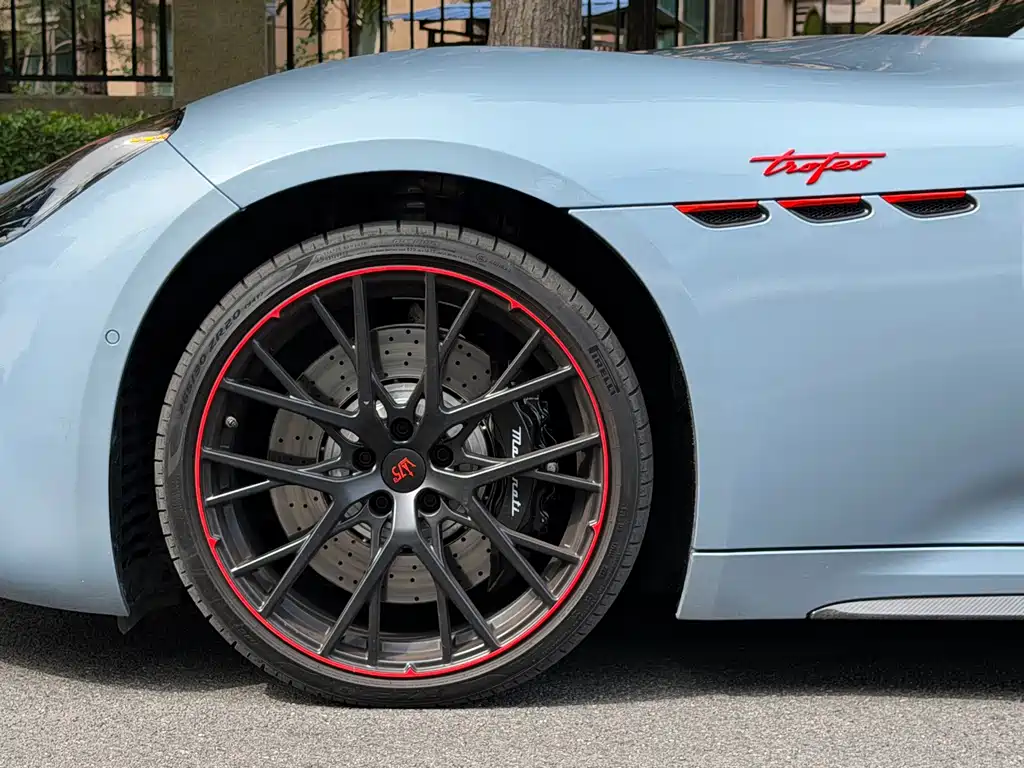 Maserati GranTurismo — миниатюра 21
