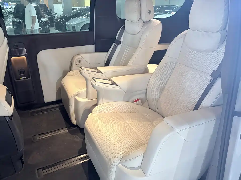 Li Auto Li MEGA — миниатюра 4