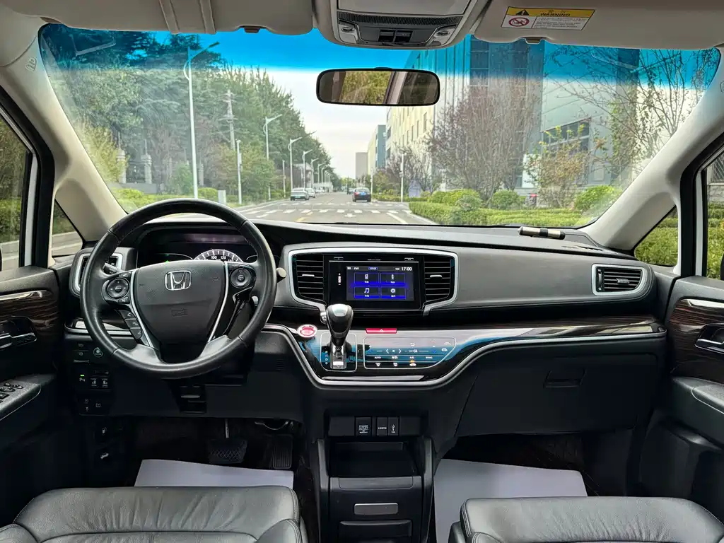 Honda Odyssey — миниатюра 5