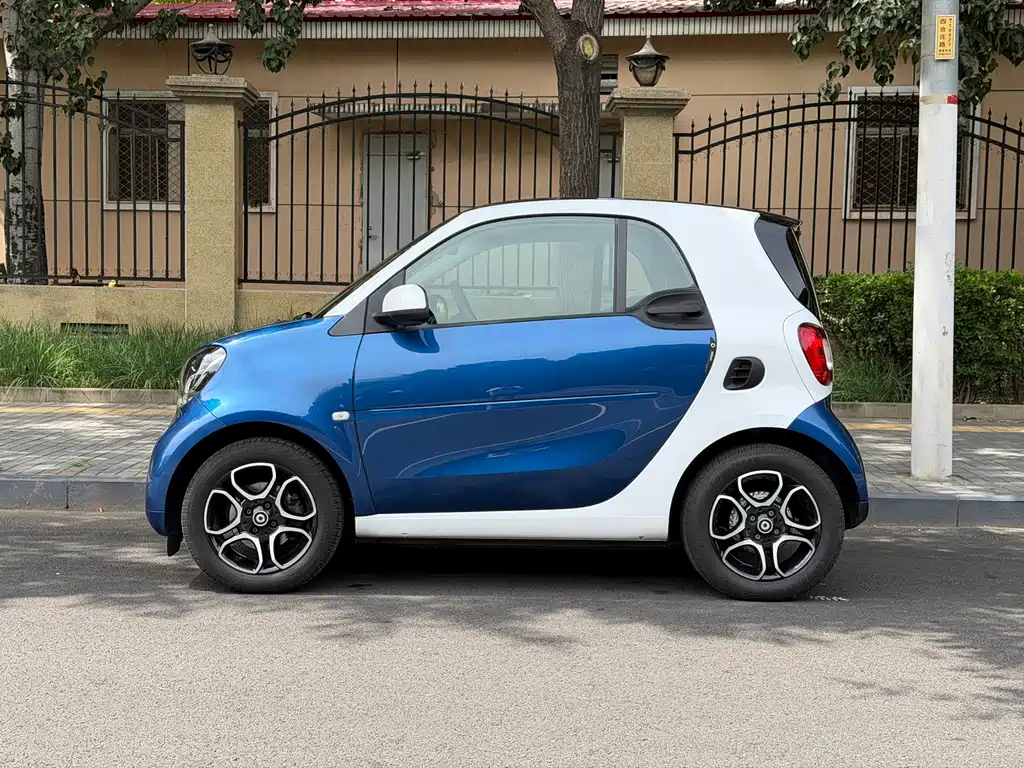 smart Smart Fortwo — миниатюра 3