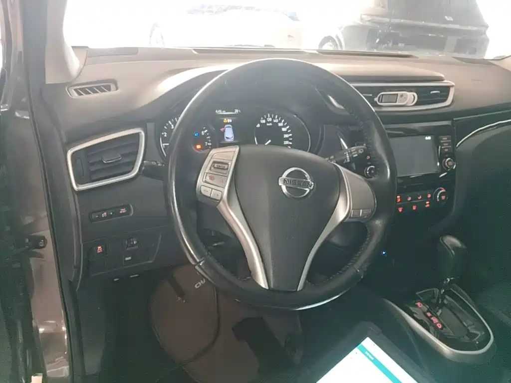 Nissan Qashqai — миниатюра 11