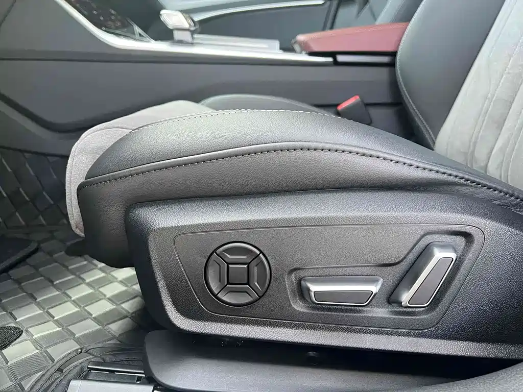 Audi A6L — миниатюра 10