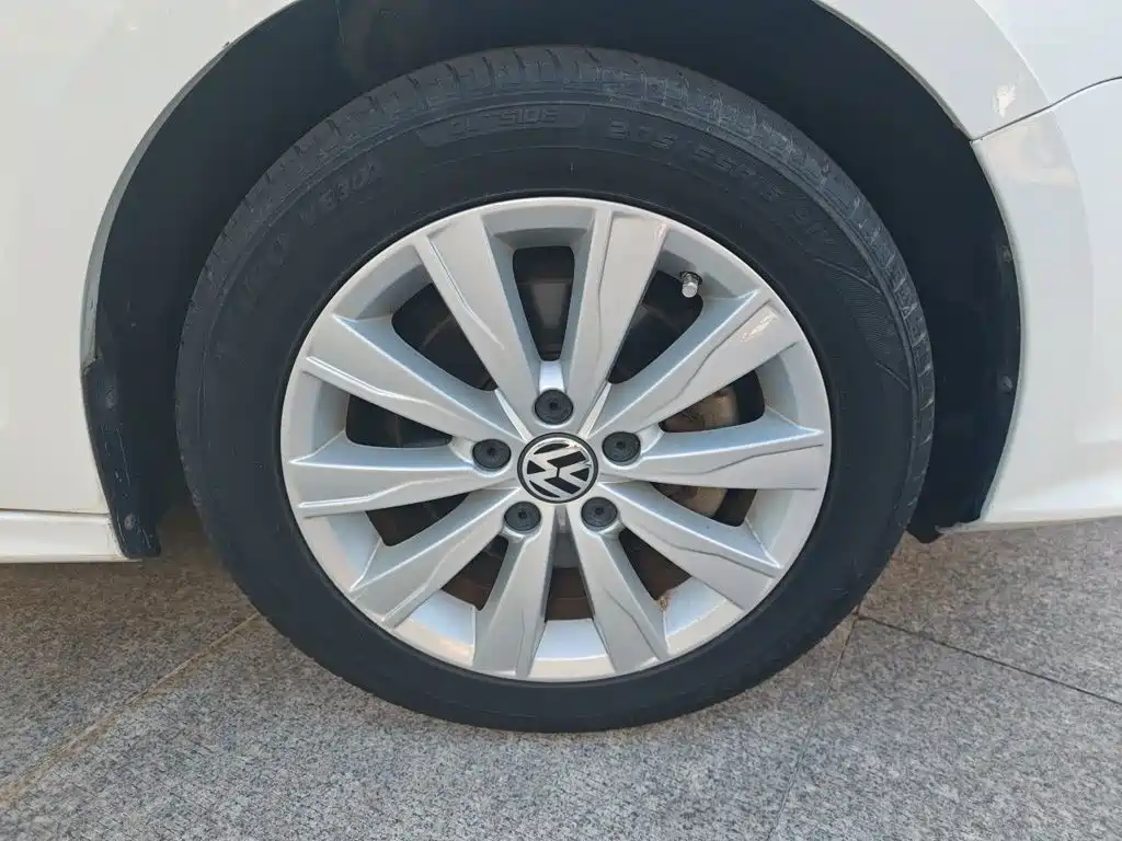 Volkswagen Sagitar — миниатюра 26