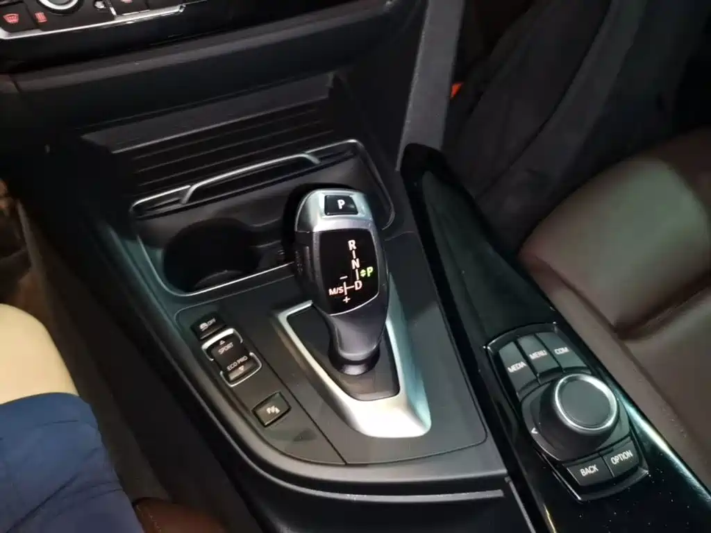 BMW 3 Series — миниатюра 14