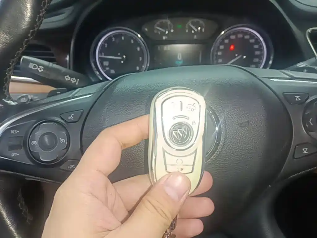 Buick LaCrosse — миниатюра 7