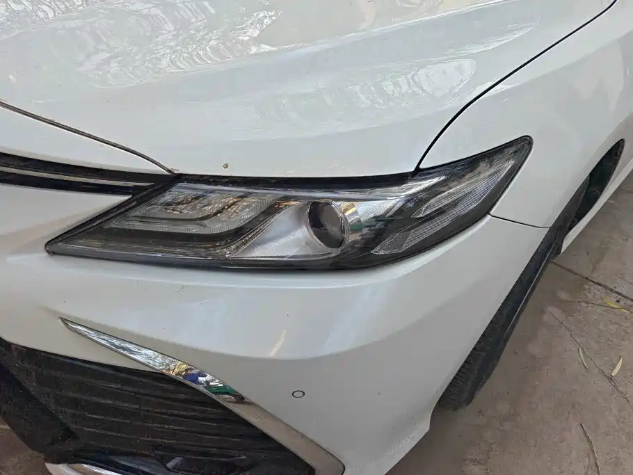 Toyota Camry — миниатюра 5