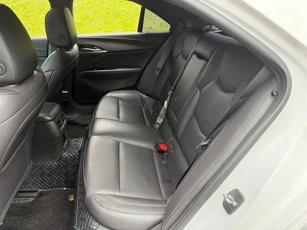 Cadillac CT4 2022 28T