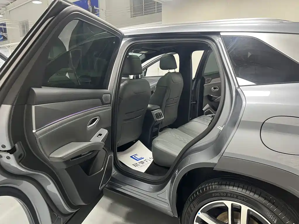 BYD L DM-i — миниатюра 8