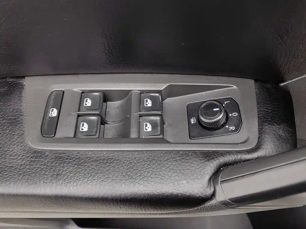 Volkswagen Touran — миниатюра 9