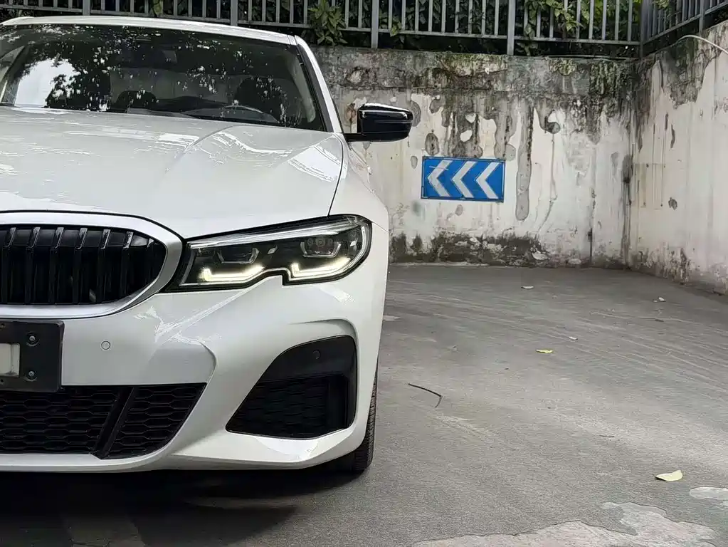 BMW 3 Series — миниатюра 4