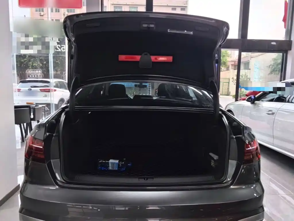 Audi A4L — миниатюра 19