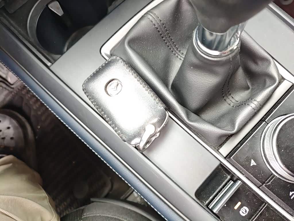 Mazda CX-30 2.0 л 2022 г. Серебристо-серый, пробег 39500 км