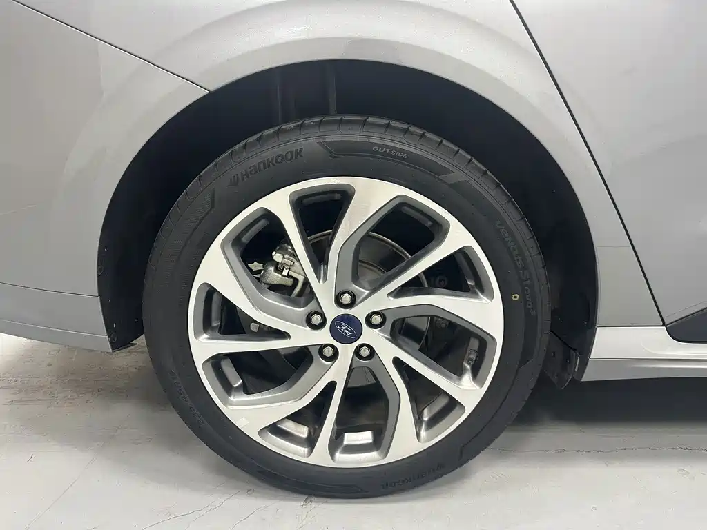 Ford Mondeo — миниатюра 18
