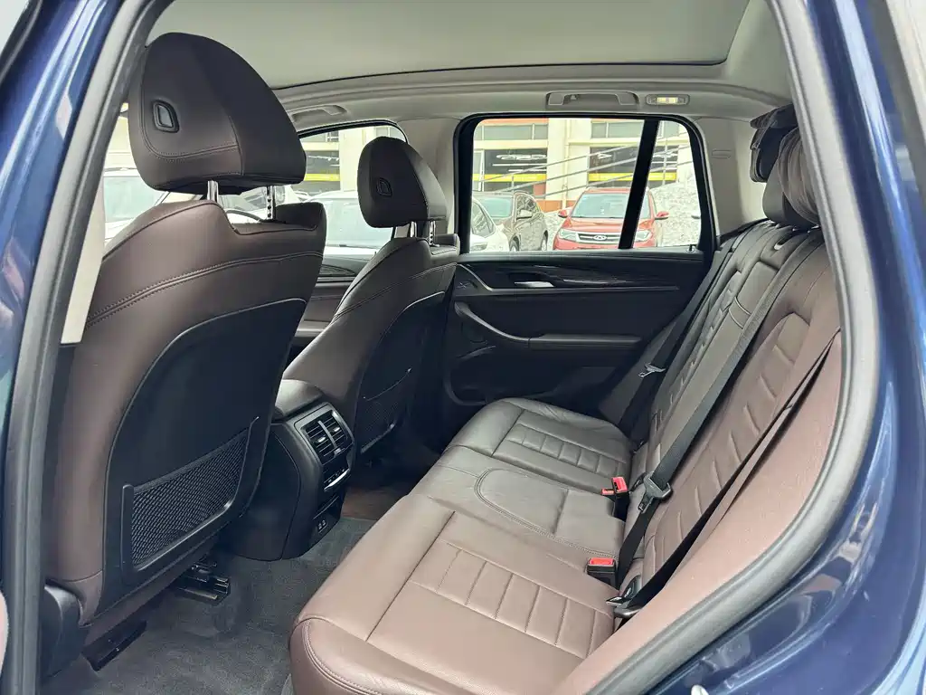 BMW X3 — миниатюра 5