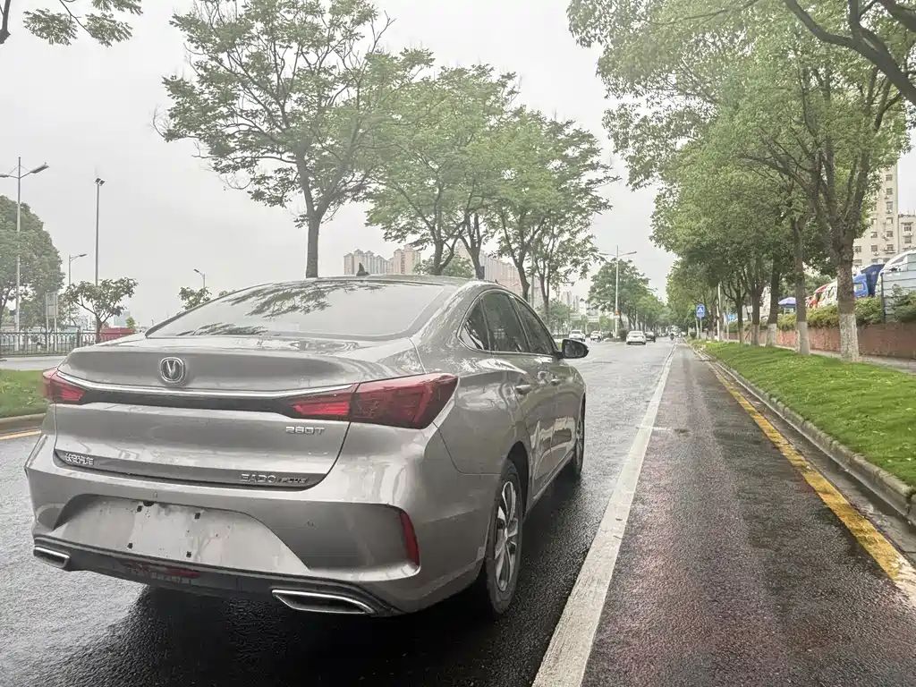 Changan Eado — миниатюра 8