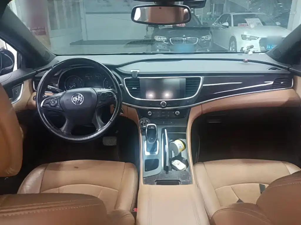 Buick LaCrosse — миниатюра 8