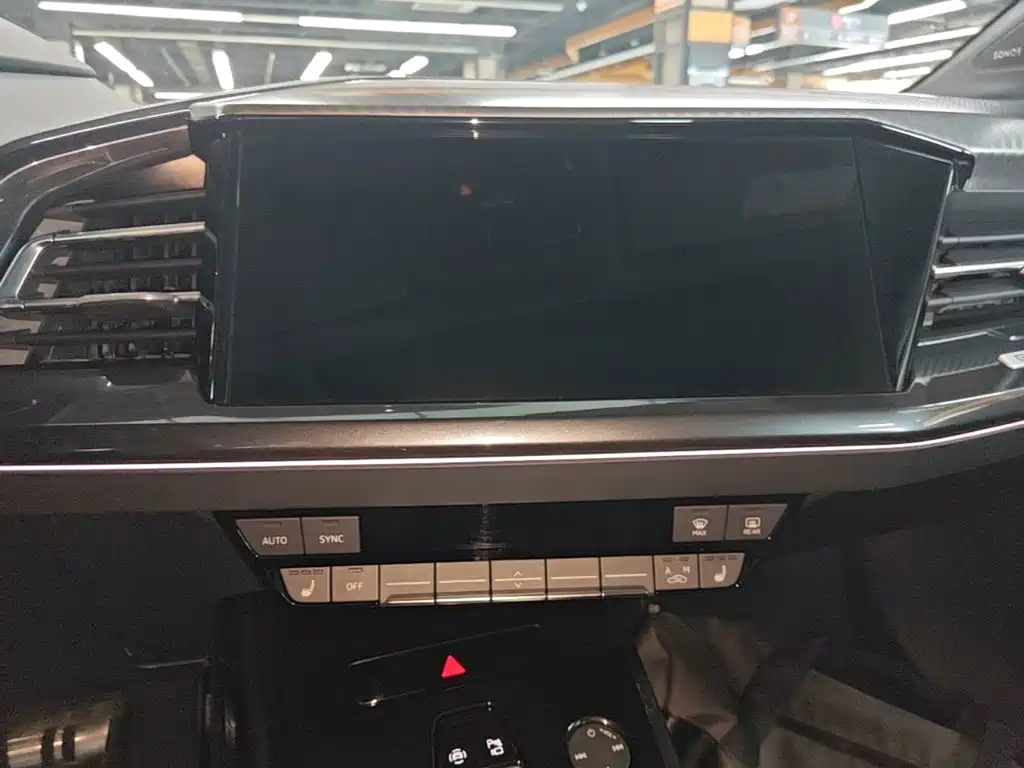 Audi Q4 e-tron — миниатюра 9