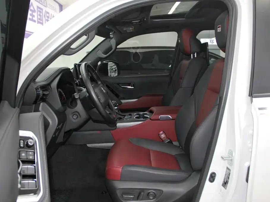 Toyota Land Cruiser — миниатюра 7