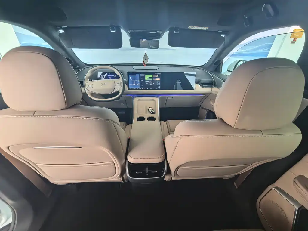 XPeng G9 — миниатюра 15