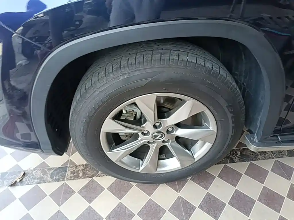 Lexus RX — миниатюра 23