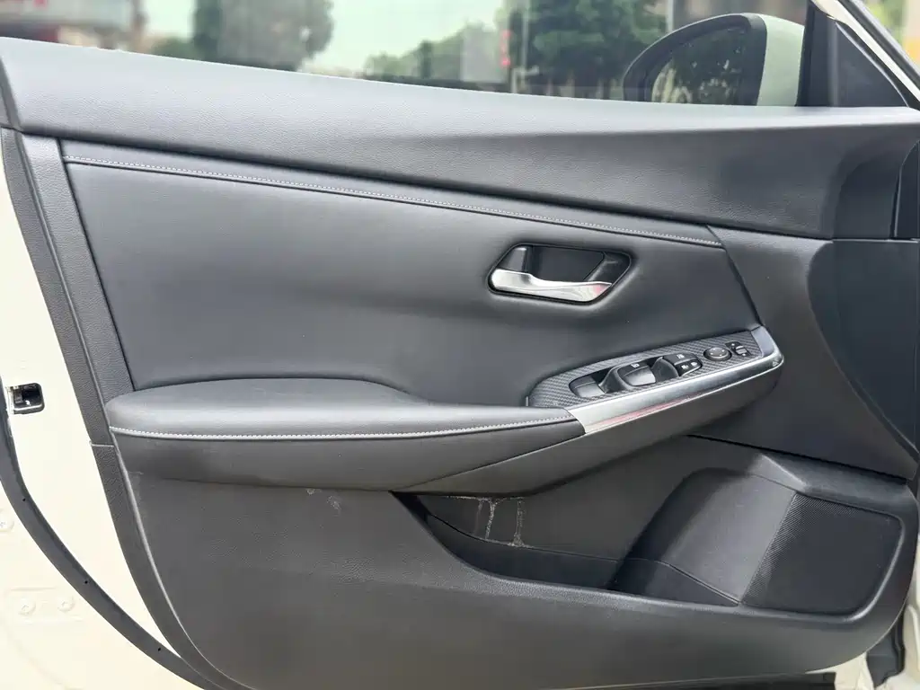 Nissan Sylphy — миниатюра 9