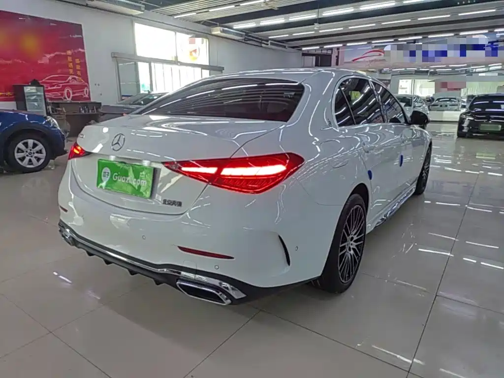 Mercedes-Benz C-Class — миниатюра 7