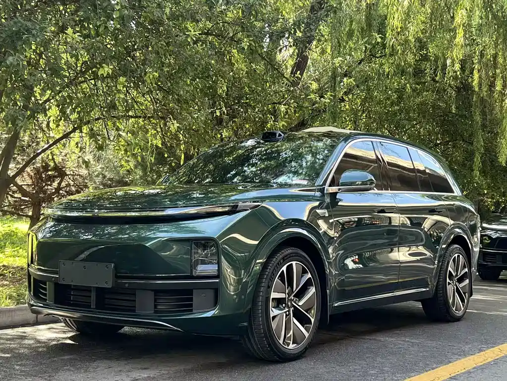 2025 Li Xiang L8 - zdjęcie 1 z 16