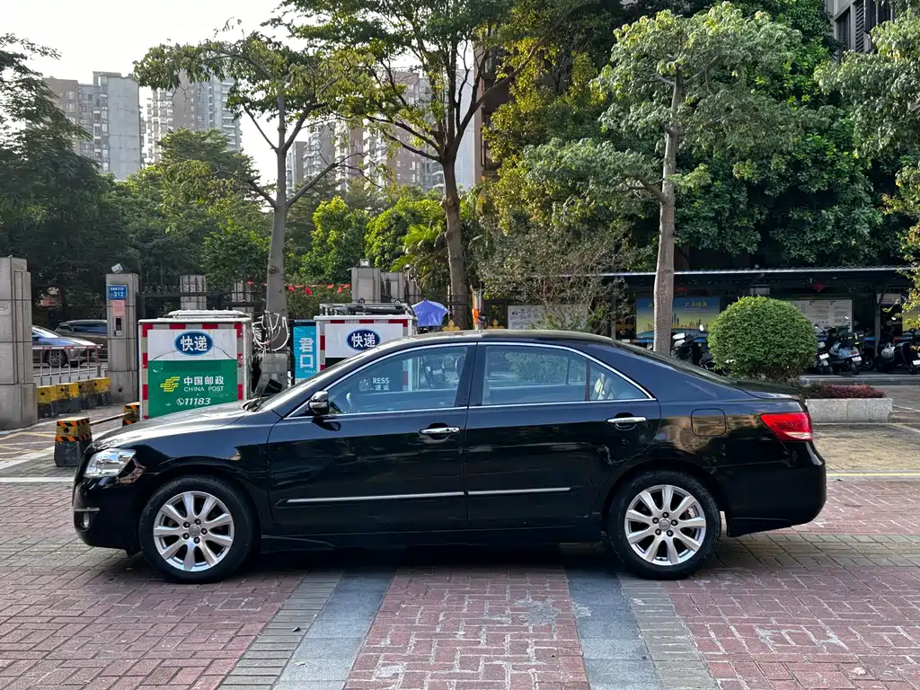 Toyota Camry — миниатюра 9