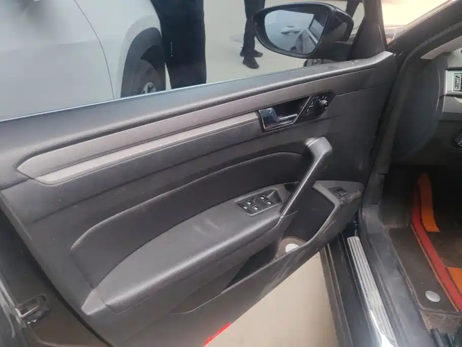 Volkswagen Passat — миниатюра 7