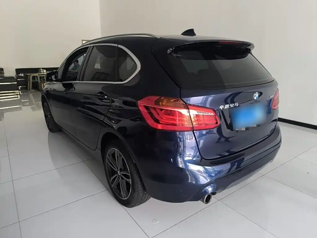 BMW 2 Series Active Tourer — миниатюра 5